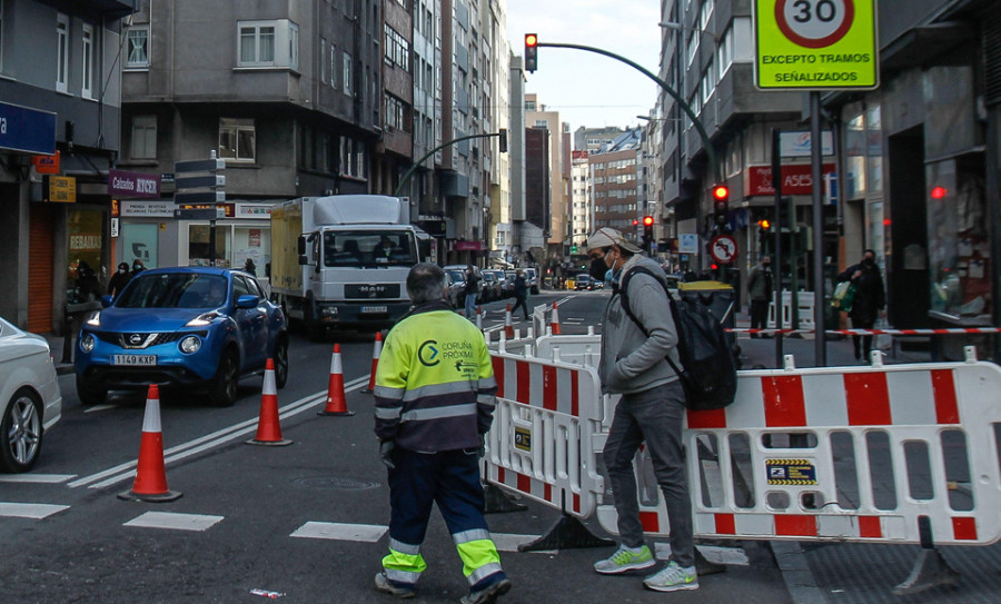 Cortan la avenida de Finisterre en sentido entrada durante quince días por unas obras de canalización