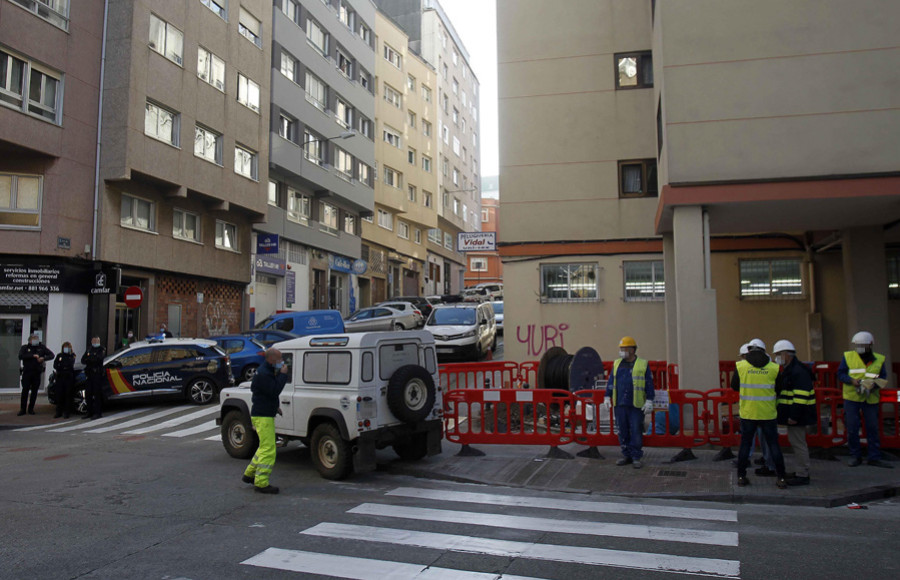 El estallido de un transformador causa quemaduras a dos operarios