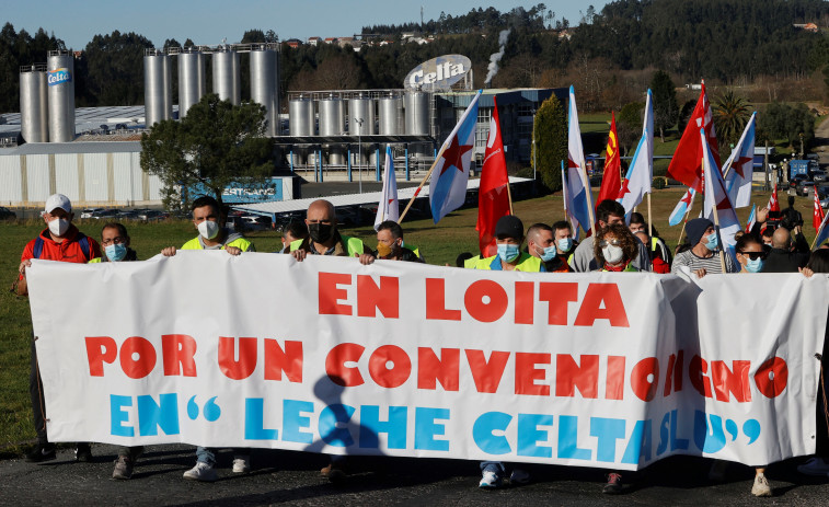 Leche Celta lleva a las calles su huelga indefinida por un nuevo convenio