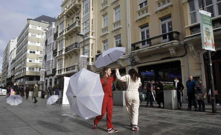 La plaza de Lugo presenta la campaña “Mójate por el comercio local”