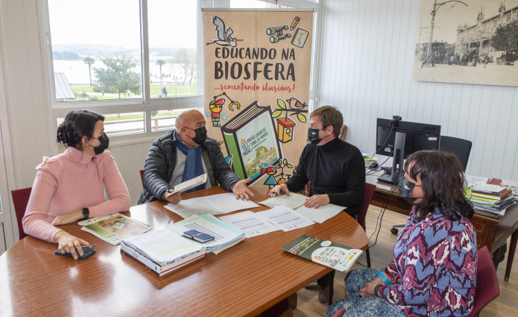 Mariñas Coruñesas y el Ayuntamiento de Sada acuerdan continuar “Educando na Biosfera”