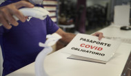 Falsificar el pasaporte covid puede suponer de seis meses a tres años de prisión