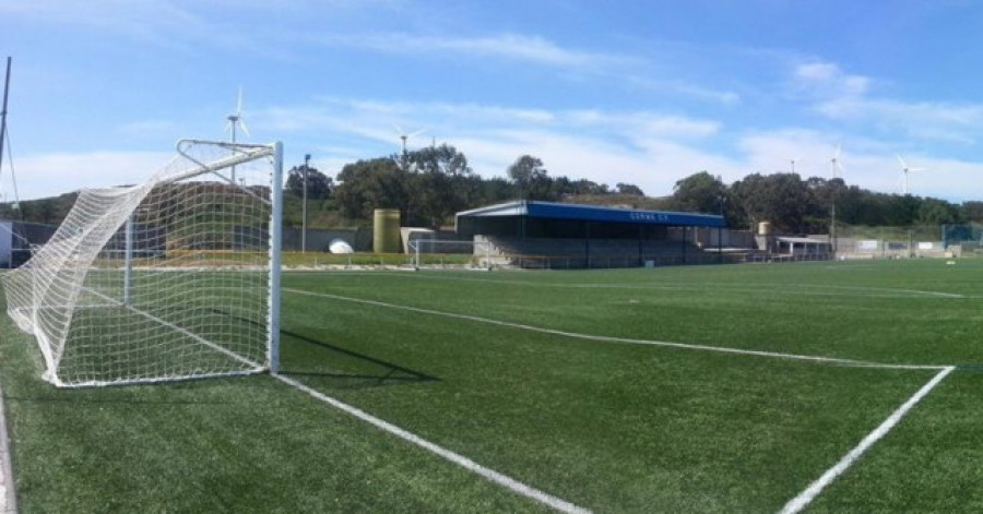 Fallece un jugador del Corme de veteranos que vivía en A Coruña tras sentirse indispuesto en el partido