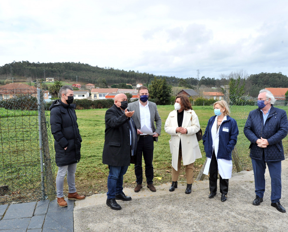 Los responsables municipales y autonómicos, ayer en San Marcos