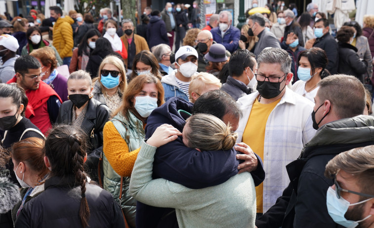 Miles de personas apoyan en Marín a los familiares del 'Villa de Pitanxo', dispuestos a 