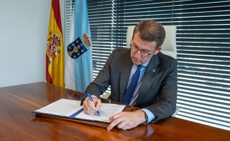 Feijóo firma su renuncia como presidente del PPdeG