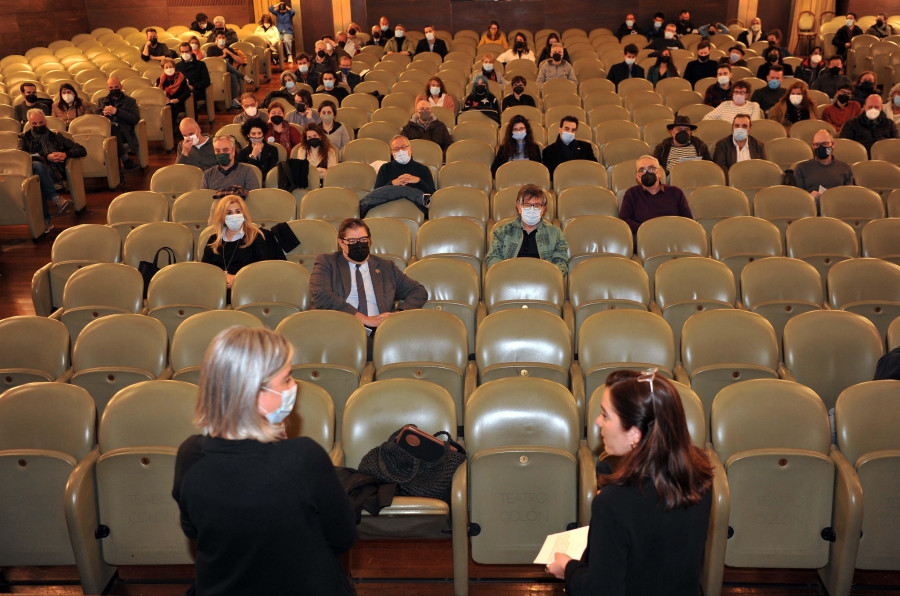 El Consello Municipal da Cultura da su primer paso en el teatro Colón