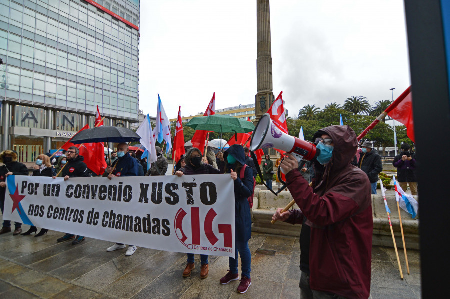 Trabajadores de los centros de llamadas se movilizan por un convenio digno