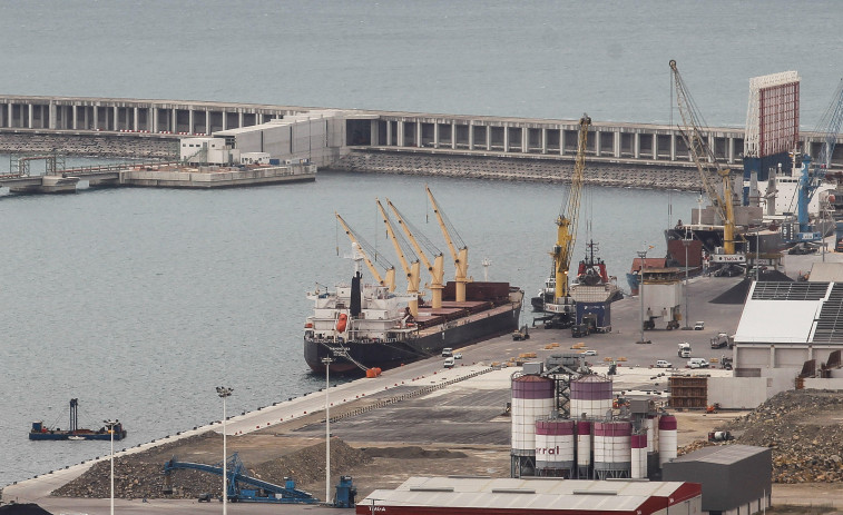 El Puerto de A Coruña presenta este lunes ante la sociedad civil el enlace ferroviario de Punta Langosteira