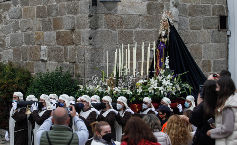 Con el silencio absoluto como muestra de fervor en la Semana Santa coruñesa