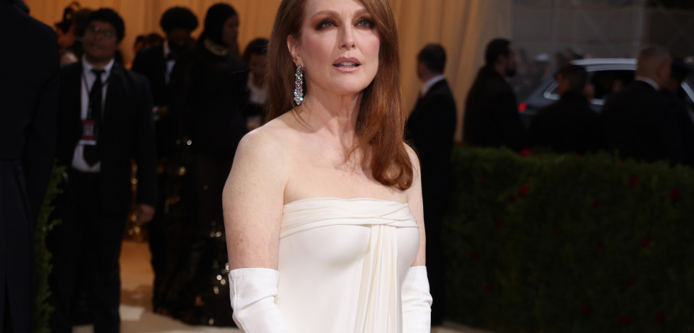 Julianne Moore, en “shock” después de que Donald Trump prohibiera su libro infantil