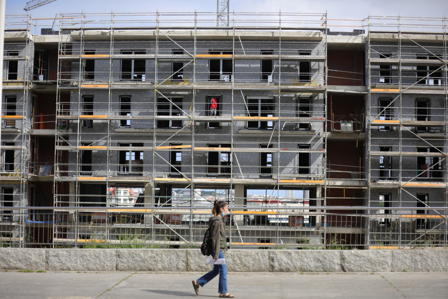 La falta de materiales y de mano de obra frena el ritmo de la construcción de viviendas en A Coruña