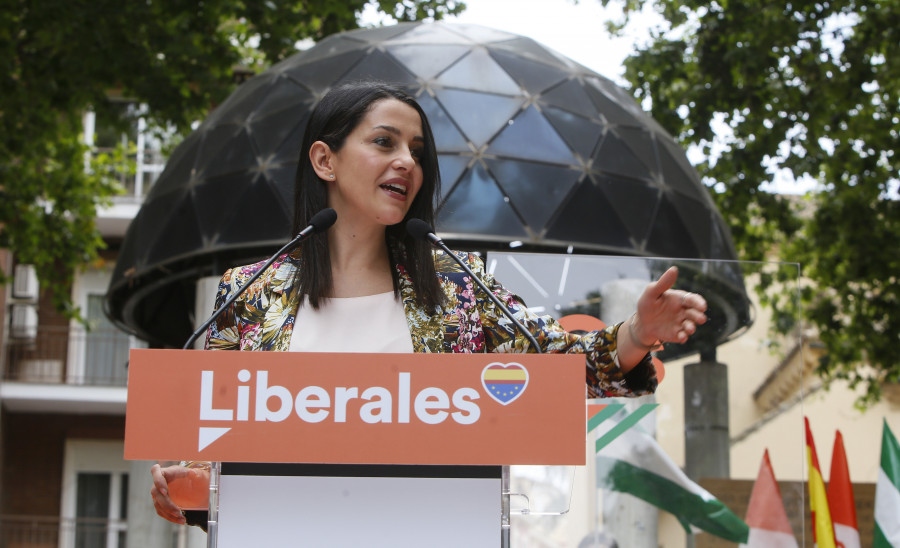 Arrimadas a Vox: "Qué poca vergüenza reconocer que te presentas a las elecciones sólo como peldaño a Moncloa"