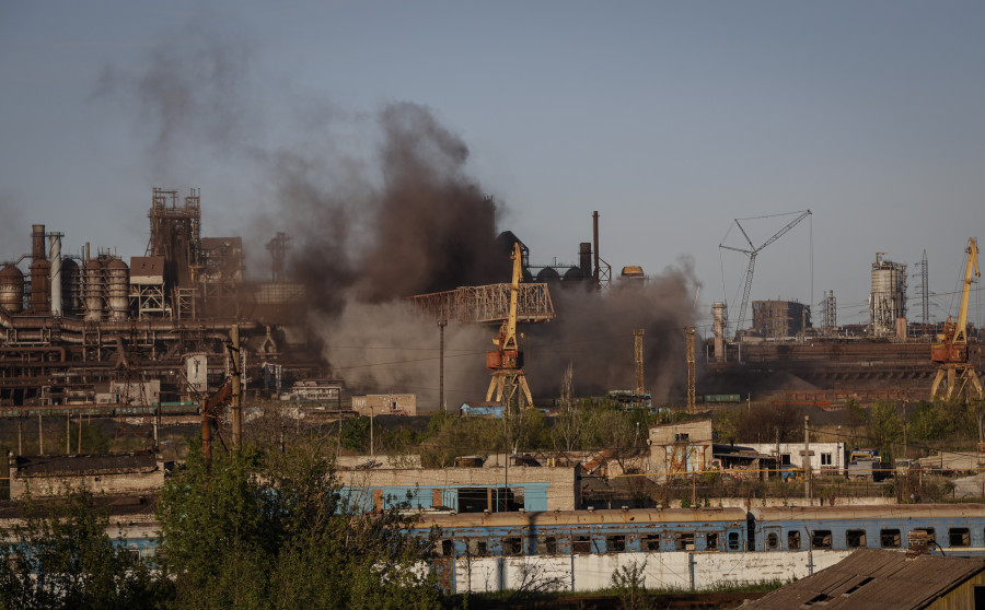 El bombardeo ruso sobre Azovstal pudo haber causado un grave vertido tóxico