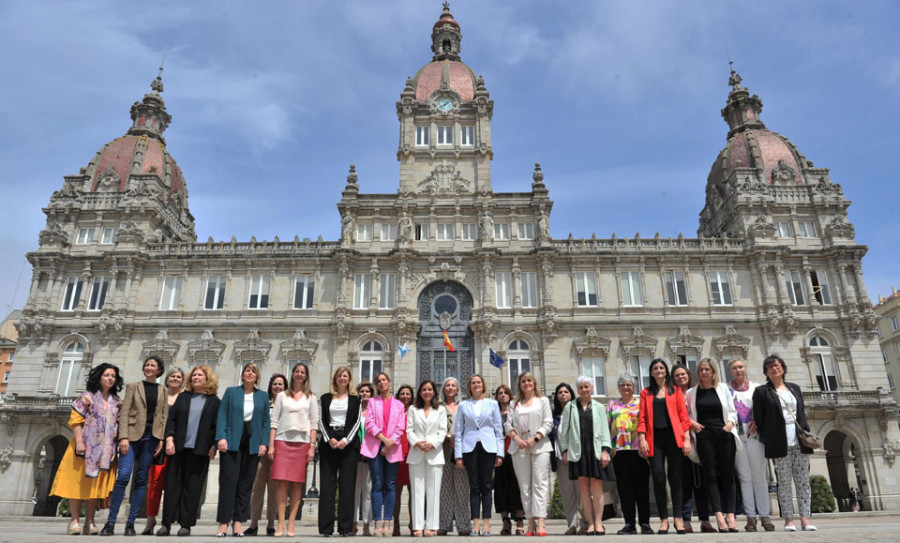 Más de 30 alcaldesas firman en A Coruña un manifiesto a favor de la igualdad