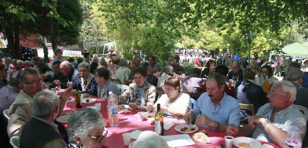 Oleiros celebra su romería de As Merendiñas este sábado en el jardín de As Torres de Santa Cruz