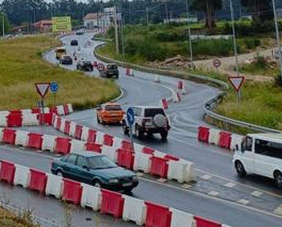 Las obras se reanudaron en Iñás, en el municipio de Oleiros