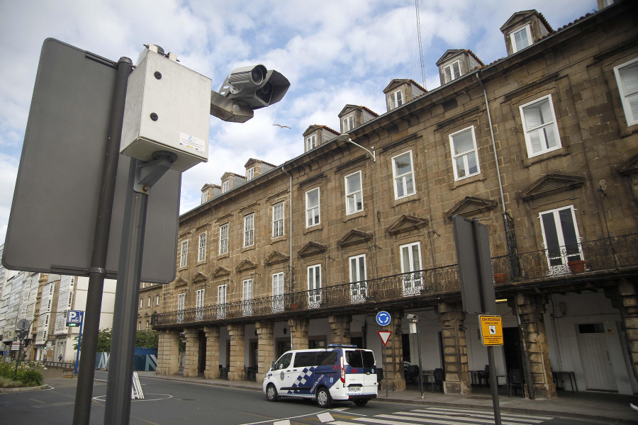 El 65% de las multas de movilidad en A Coruña se imponen a través de cámaras