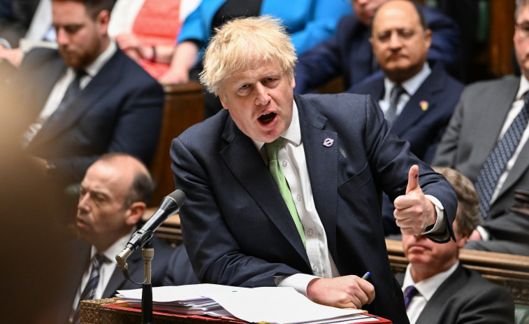 Boris Johnson se someterá a una moción de censura interna de sus diputados