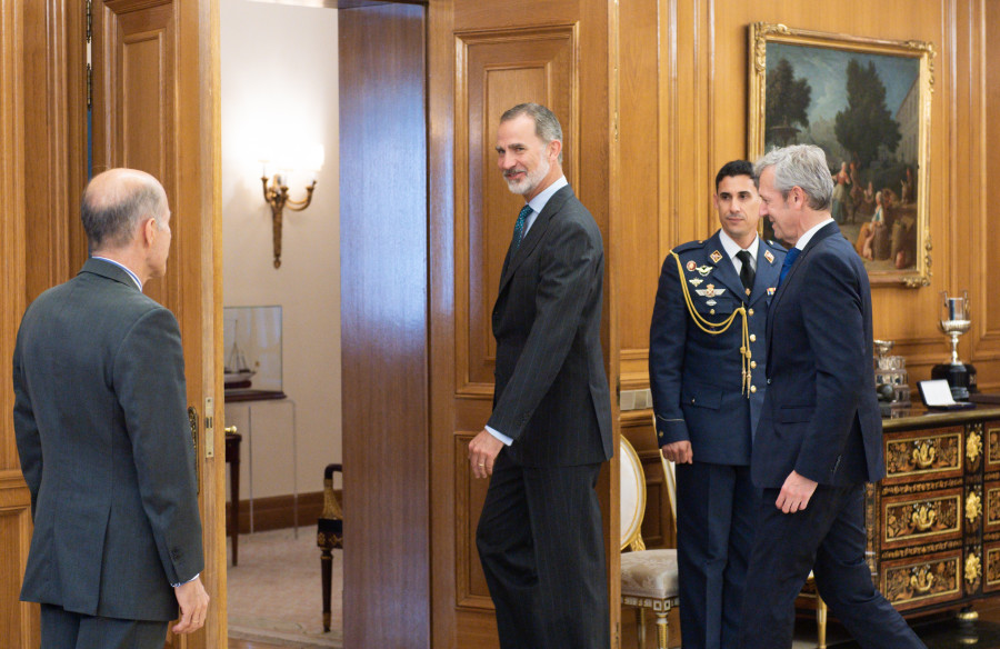 Rueda traslada a Felipe VI el "cariño" de la Comunidad a la monarquía y espera que pueda acudir por el Día de Galicia