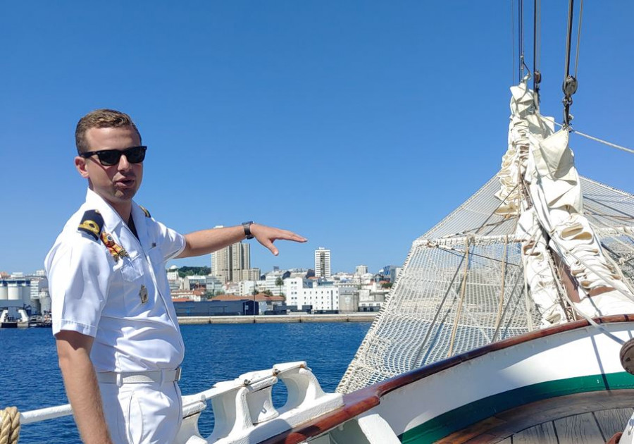 Navegar en el Juan Sebastián de Elcano: a las 25 millas, nada de Instagram