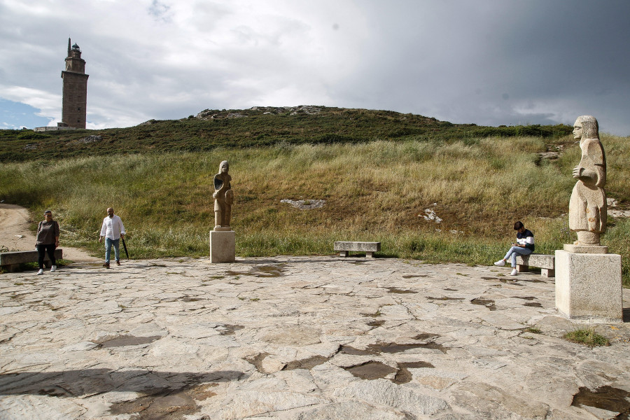 El Ayuntamiento de A Coruña ofrece visitas nocturnas a la Torre de Hércules los jueves durante julio