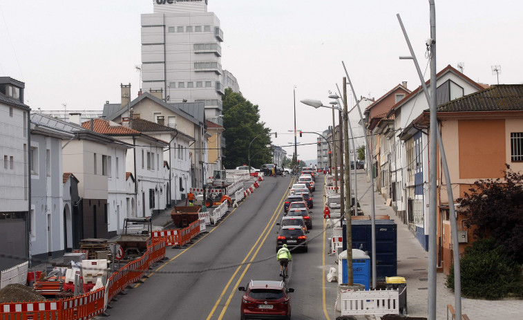 Los taxistas señalan como “punto negro” de retenciones el carril desde el Palacio de la Ópera a ronda de Nelle