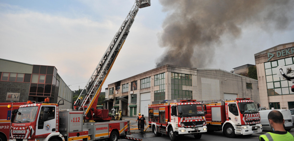 La Xunta traslada su apoyo a Comésticos Anfer para que pueda recuperar la actividad lo antes posible tras el incendio