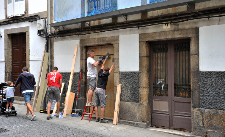 Los inmuebles vacíos del centro coruñés se blindan ante los intentos de okupación