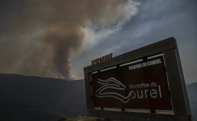 Los medios de extinción inician labores para 