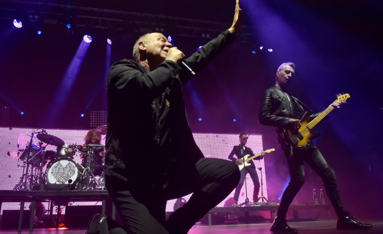 Simple Minds celebra en A Coruña sus cuatro décadas de música