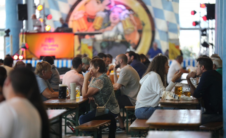 La Oktoberfest Olé inunda Palexco de cerveza alemana, gastronomía y música bávara