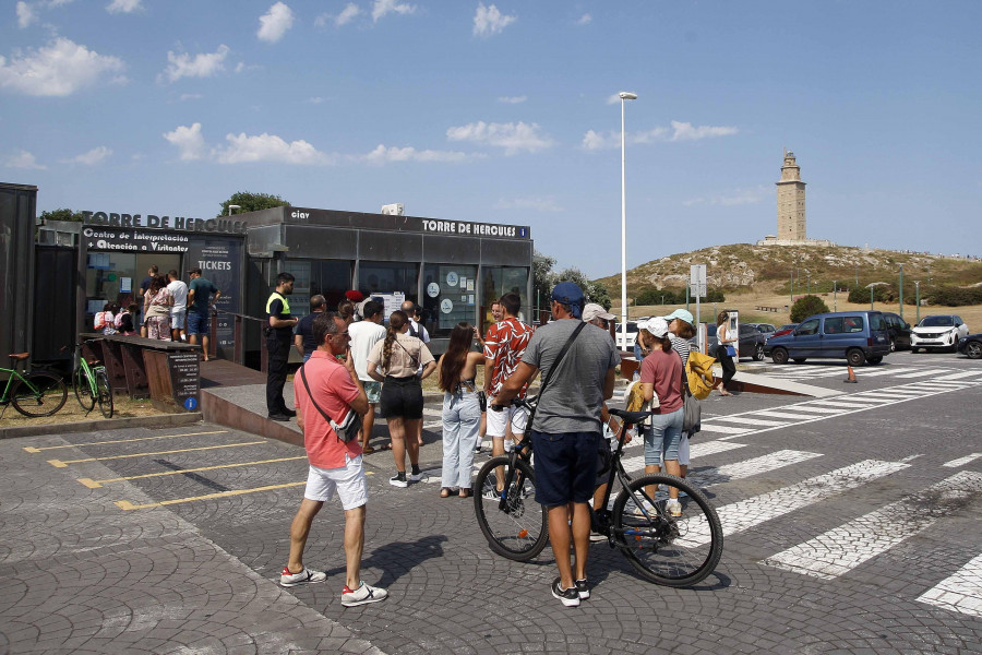 El PP critica el sistema de venta de entradas para las visitas a la Torre de Hércules