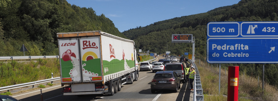 El alcalde de Pedrafita advierte de atascos kilométricos en los fines de semana