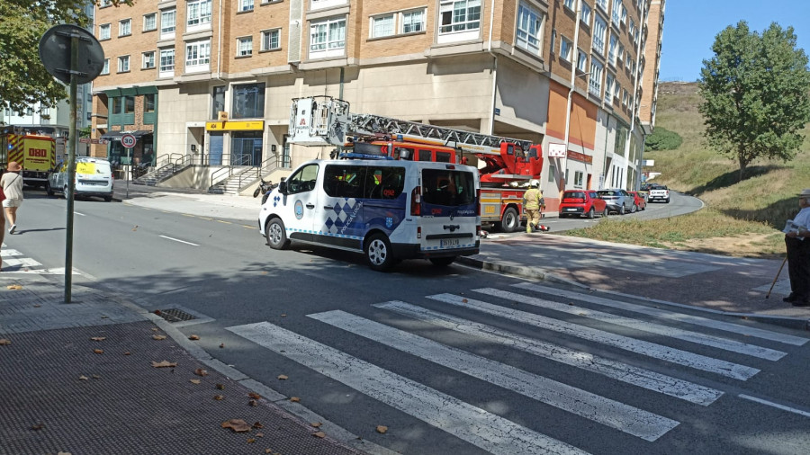 Una fuga de gas en la calle de Simón Bolívar necesitó de la intervención de ocho bomberos