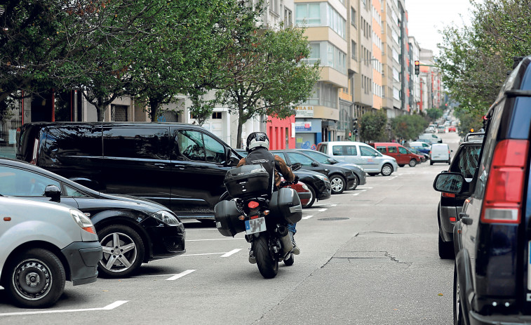 Movilidad suma cerca de diez cambios de aparcamientos de línea a batería en lo que va de mandato