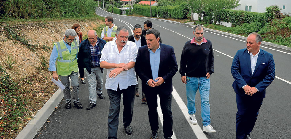 La Diputación destaca que mejoró la seguridad en dos carreteras de Oleiros con 1,2 millones