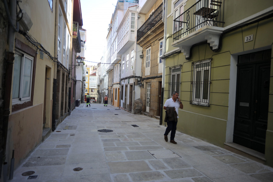 La calle de Cortaduría luce con su aspecto definitivo después de siete meses de obras