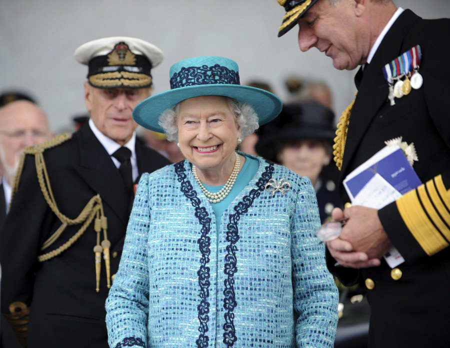 Isabel II padecía cáncer de huesos y sabía que iba a morir, según Boris Johnson