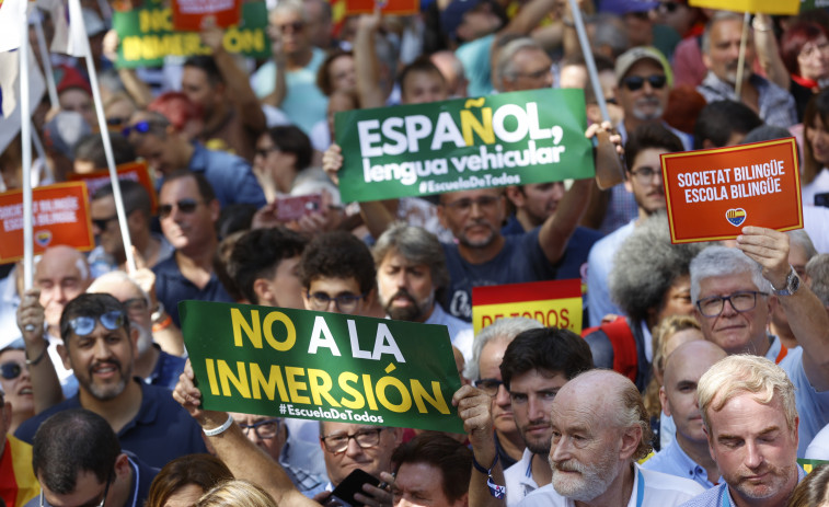 Unas 2.800 personas participan en manifestación por bilingüismo