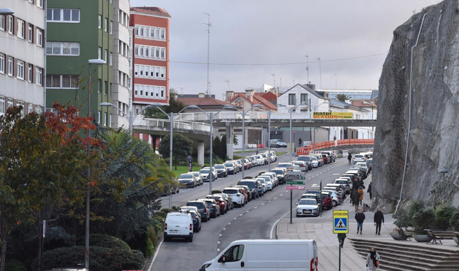 Corte total de tráfico en la avenida de Arteixo hasta  el viernes