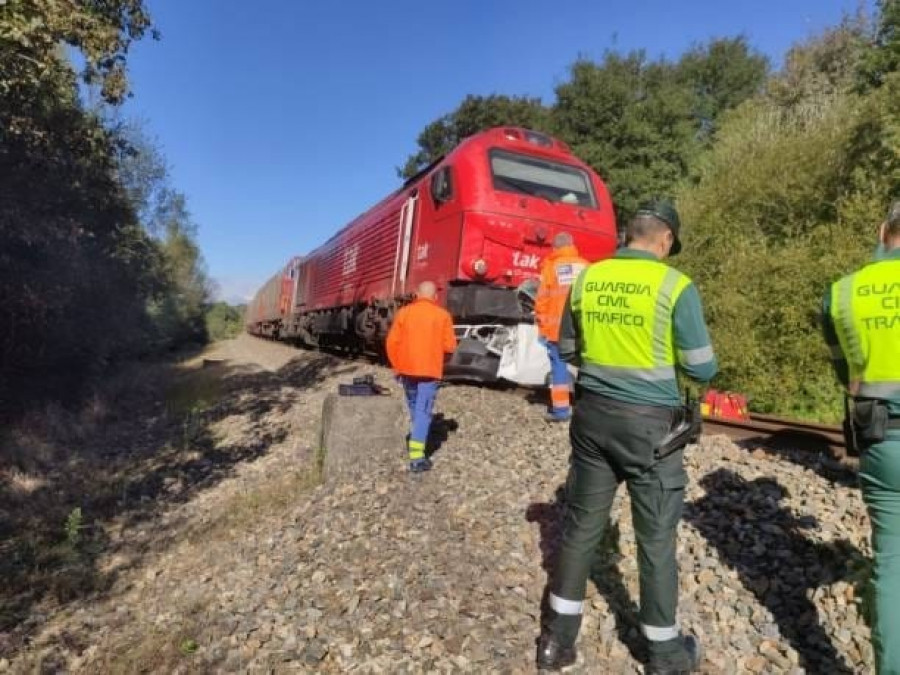 Muere un hombre de 50 años al ser arrollado por un tren de mercancías en Rábade