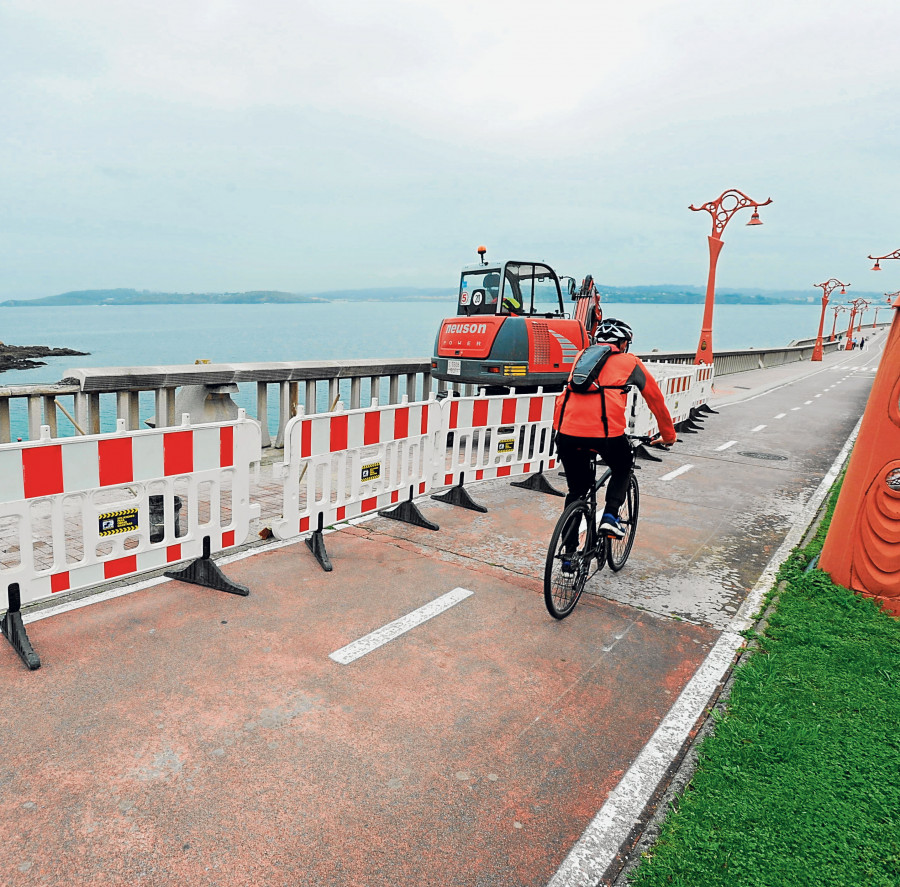 La Xunta elimina dos vertidos de aguas residuales en el Paseo Marítimo de A Coruña