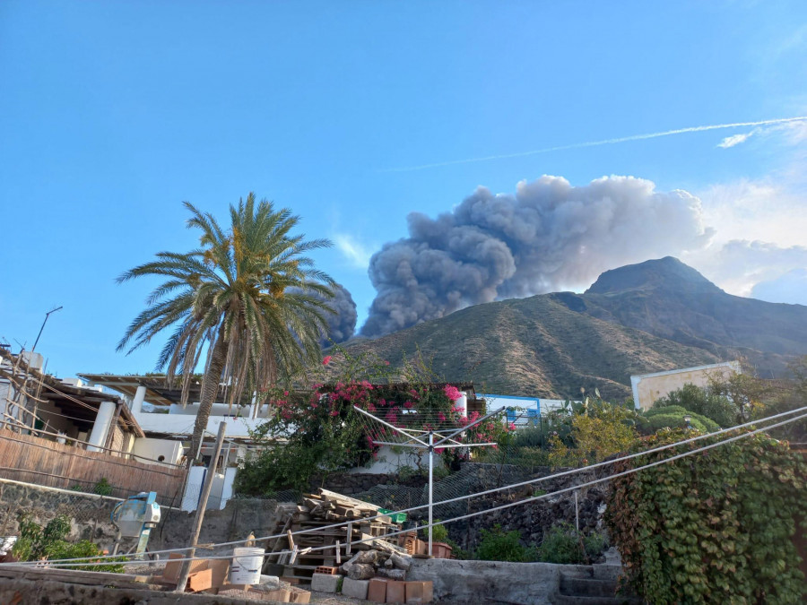 La erupción del volcán Stromboli pone en alerta naranja a Sicilia