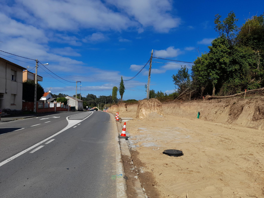 Oleiros expedienta a Telefónica por tenerle paralizada una obra en Arillo desde hace más de siete meses