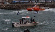 El rodaje de una película alarma al público en la playa de San Amaro