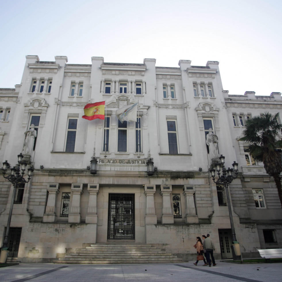 Un profesor condenado 13 años de prisión por abusar de una alumna en Ourense