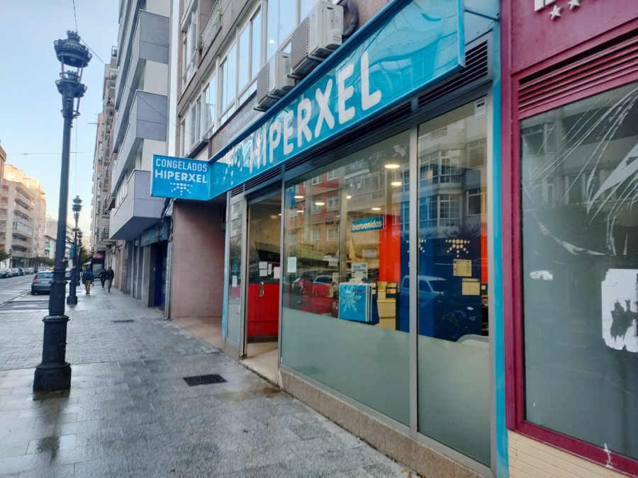 Hiperxel reabre más de 20 tiendas en Galicia tras la compra por una empresa ourensana