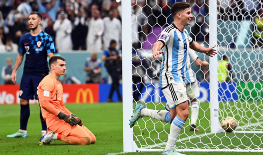 Messi y Julián Álvarez conducen a Argentina a la final (3-0)