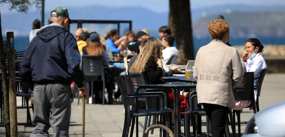 La hostelería y el ocio nocturno de Oleiros podrán abrir una hora más hasta el día 8